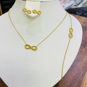 Queen Necklace